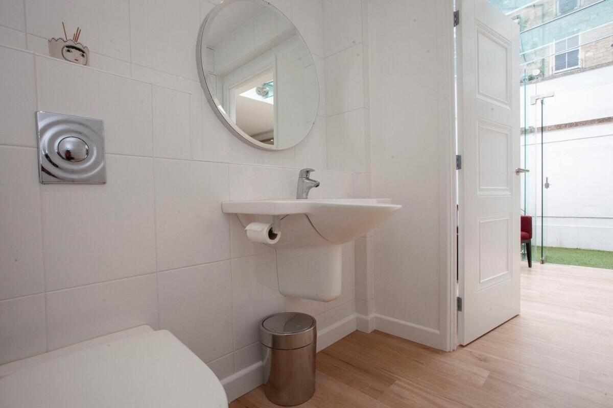 ※ Spacious Georgian Coach House & With Parking Бат Экстерьер фото